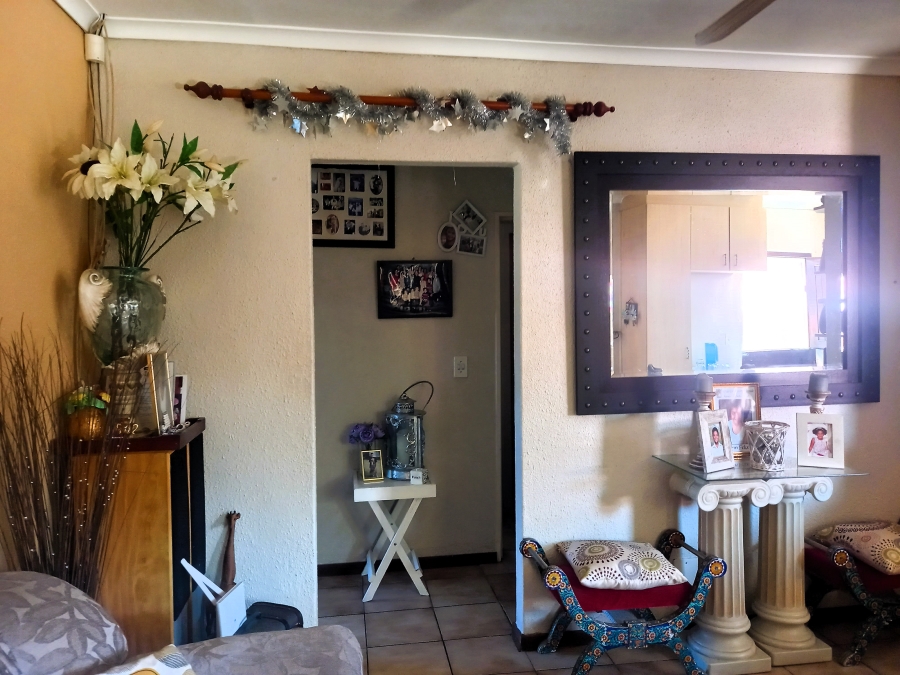 To Let 2 Bedroom Property for Rent in Jagtershof Western Cape